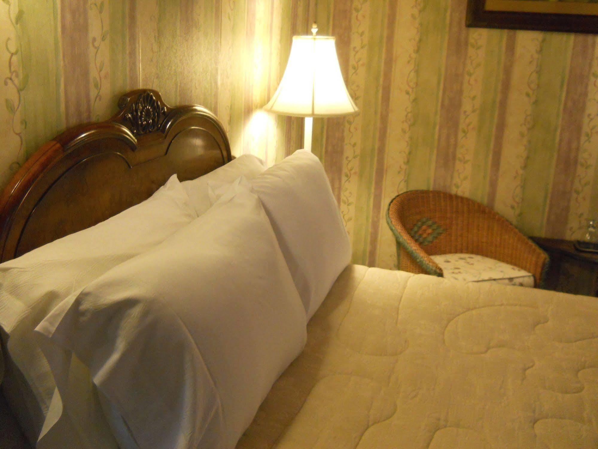 Centennial House Bed And Breakfast Northfield Extérieur photo